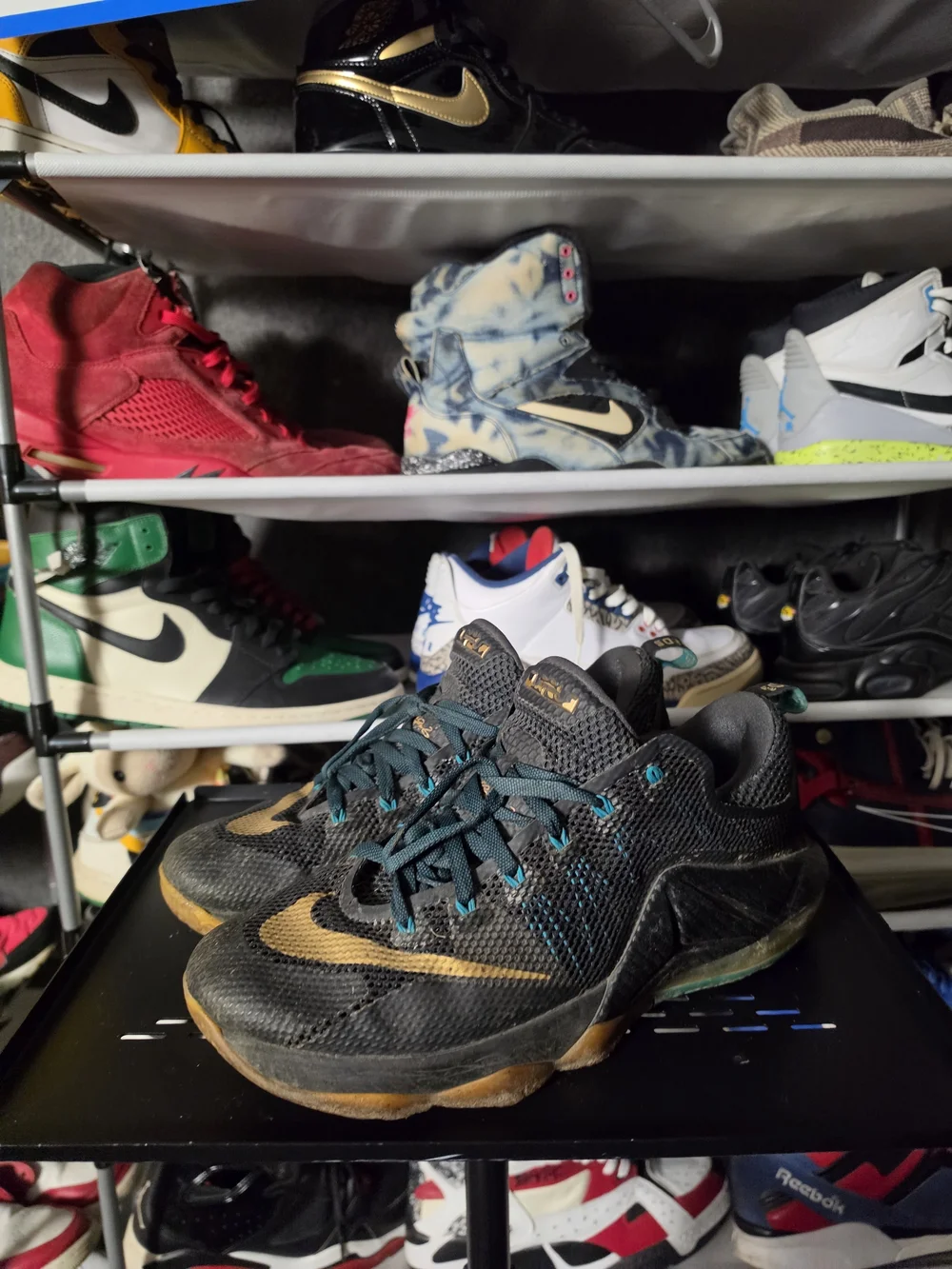 🔥 Nike Lebron 12 Carbon Fiber SVSM Men’s Size 11 Black Gold Low